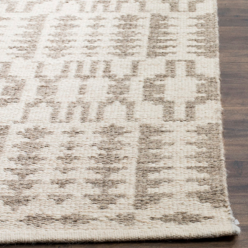 Safavieh Kilim KLM352 Hand Woven Rug