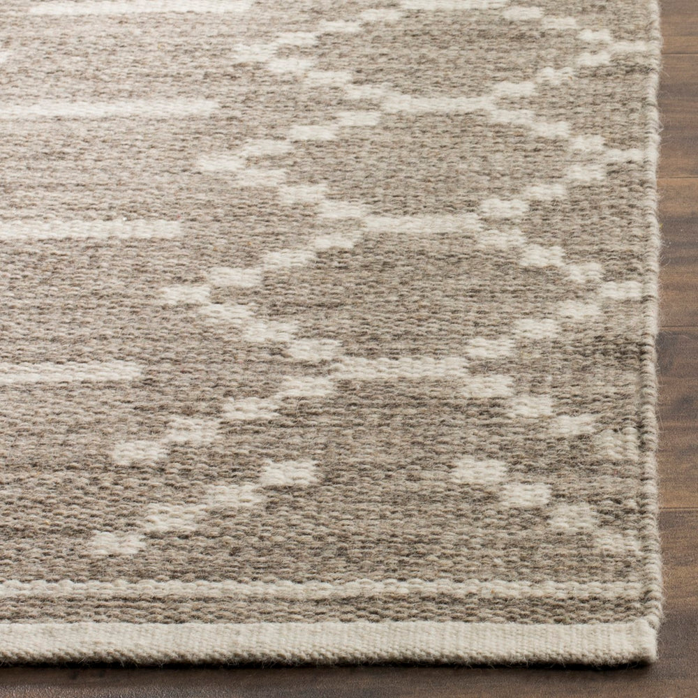 Safavieh Kilim KLM353 Hand Woven Rug