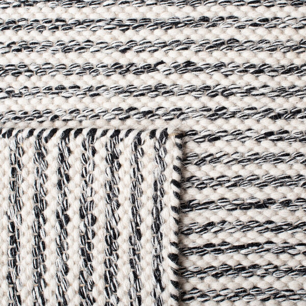 Kilim 378 Flat Weave 80% Wool, 20% Cotton Rug Black / Ivory 80% Wool, 20% Cotton KLM378Z-6