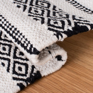 Kilim Flatweave 100% Cotton Pile Rug – Handcrafted Elegance from India for Your Home Decor Needs