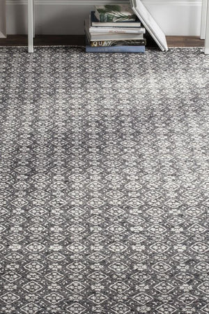 Kilim Hand Woven Wool Pile Rug from India – Luxurious and Durable Artisan Craftsmanship for Any Space