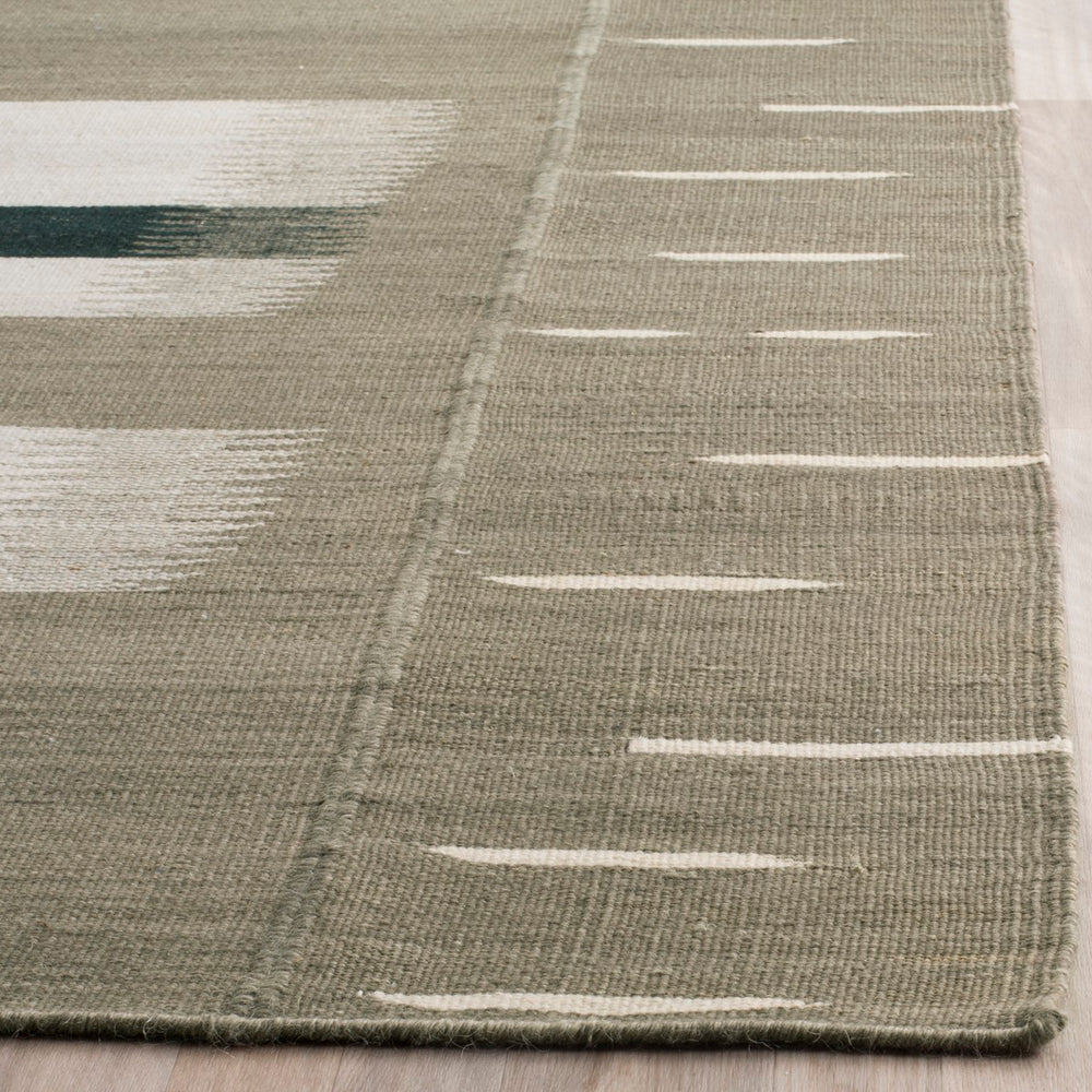 Safavieh Kilim KLM812 Hand Woven Rug