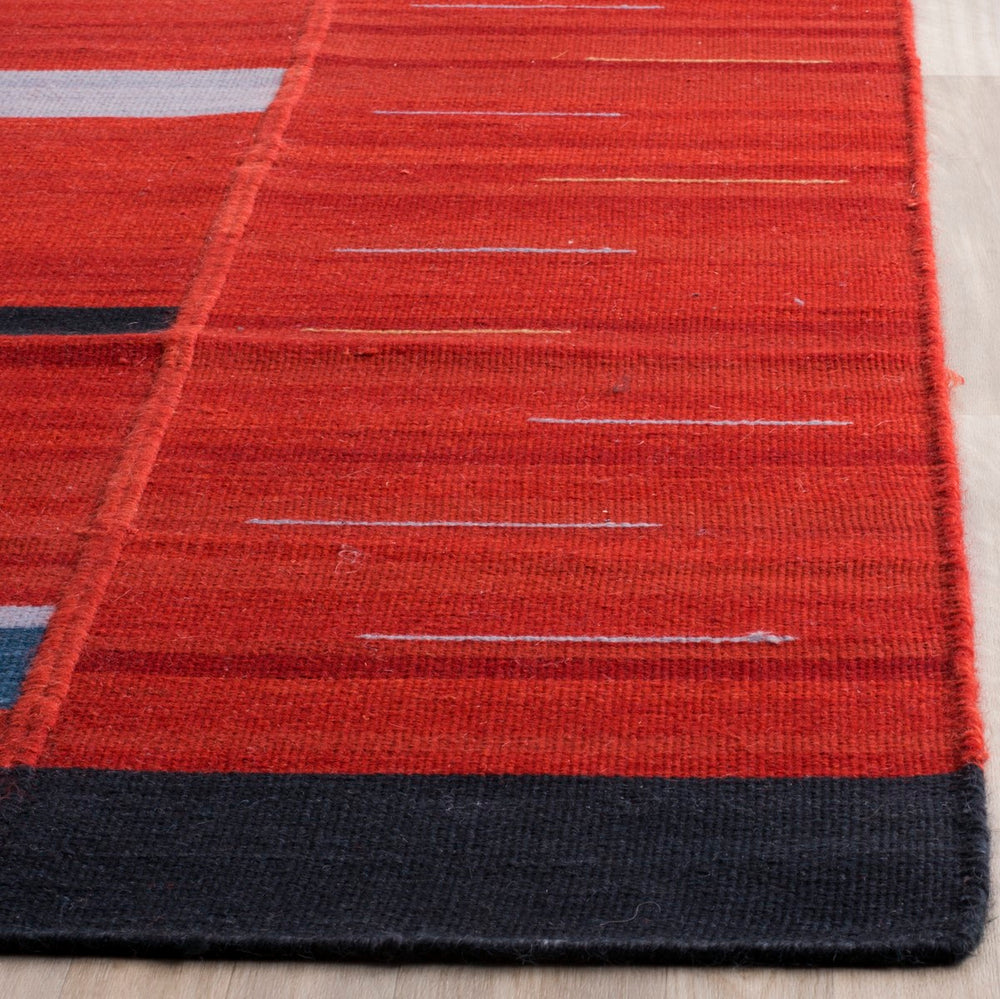 Safavieh Kilim KLM814 Hand Woven Rug