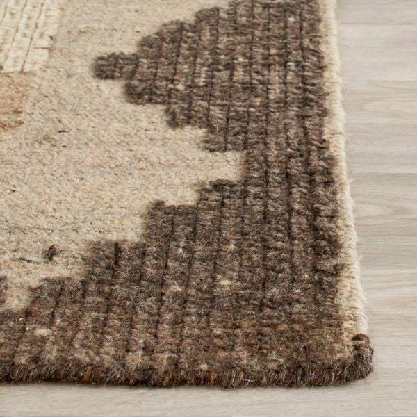 Safavieh Kenya KNY312 Hand Knotted Rug