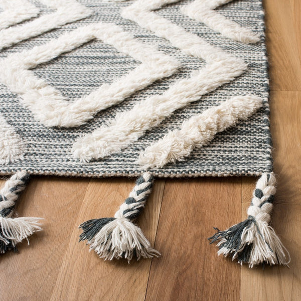 Safavieh Kenya 331 Hand Tufted Wool Bohemian Rug KNY331L-3