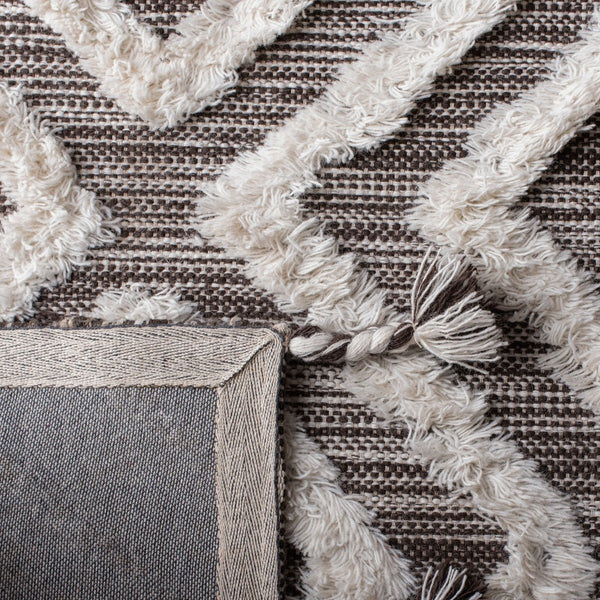 Safavieh Kenya 331 Hand Tufted Wool Bohemian Rug KNY331T-3