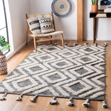 Safavieh Kenya KNY331 Tufted Rug