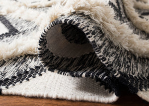 Safavieh Kenya KNY454 Hand Woven Rug