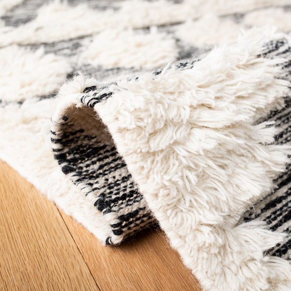 Safavieh Kenya 457 Hand Woven Wool Bohemian Rug KNY457A-9