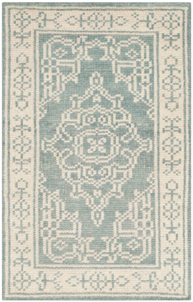 Safavieh Kenya KNY638 Hand Knotted Rug