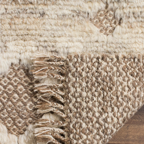 Safavieh Kenya KNY807 Hand Knotted Rug