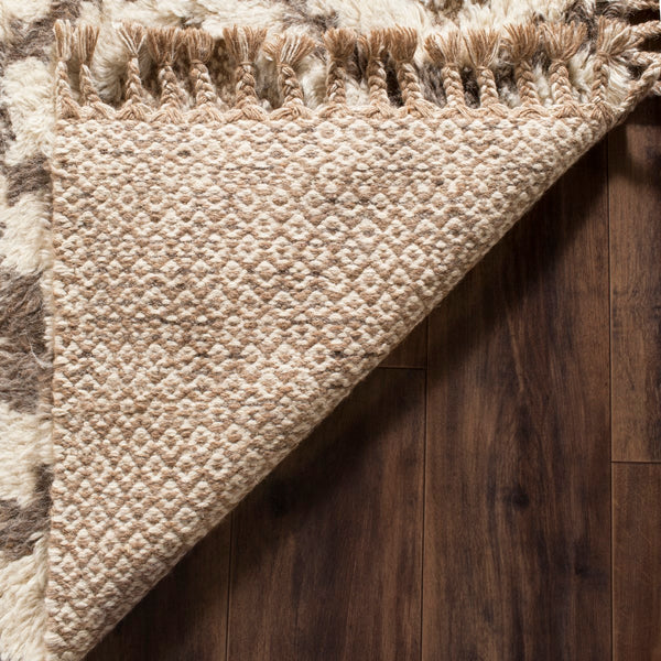 Safavieh Kenya KNY807 Hand Knotted Rug