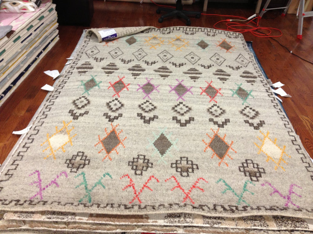 Safavieh Kenya KNY812 Hand Knotted Rug