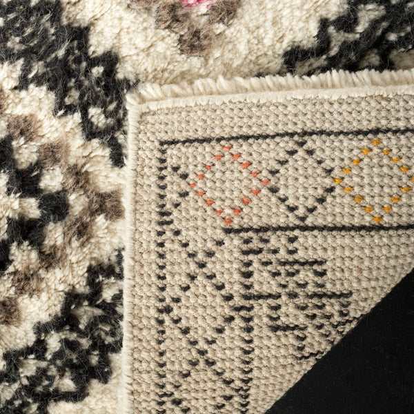 Safavieh Kenya KNY822 Hand Knotted Rug