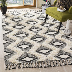 Safavieh Kenya 908 Hand Knotted 80% Wool/20% Cotton Rug KNY908H-3