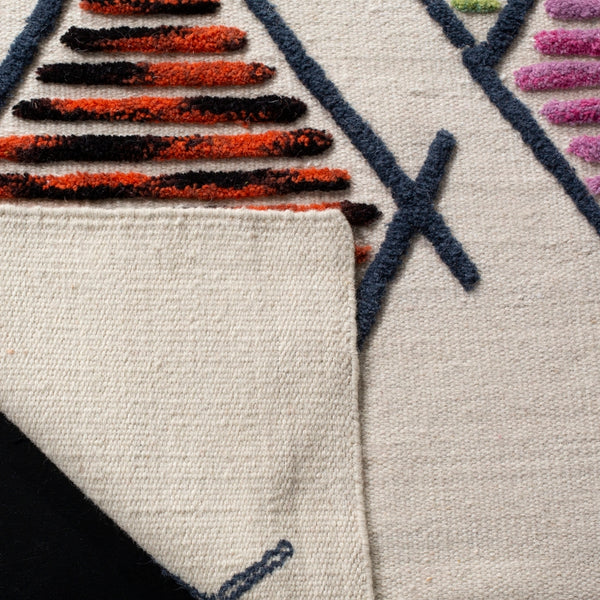 Safavieh Kenya KNY911 Hand Knotted Rug