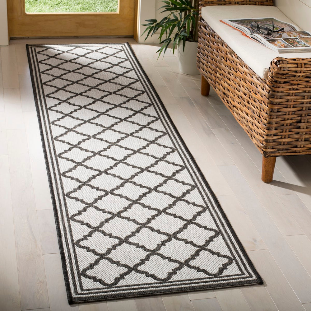 Safavieh Linden LND121 Power Loomed Rug