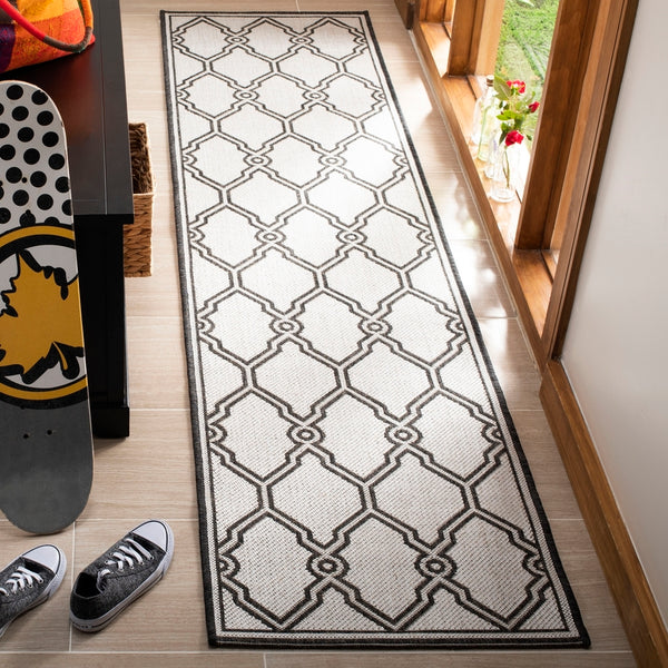 Safavieh Linden 124 PowerLoomed 100% Polypropylene Pile Indoor/ Outdoor Rug LND124A-5