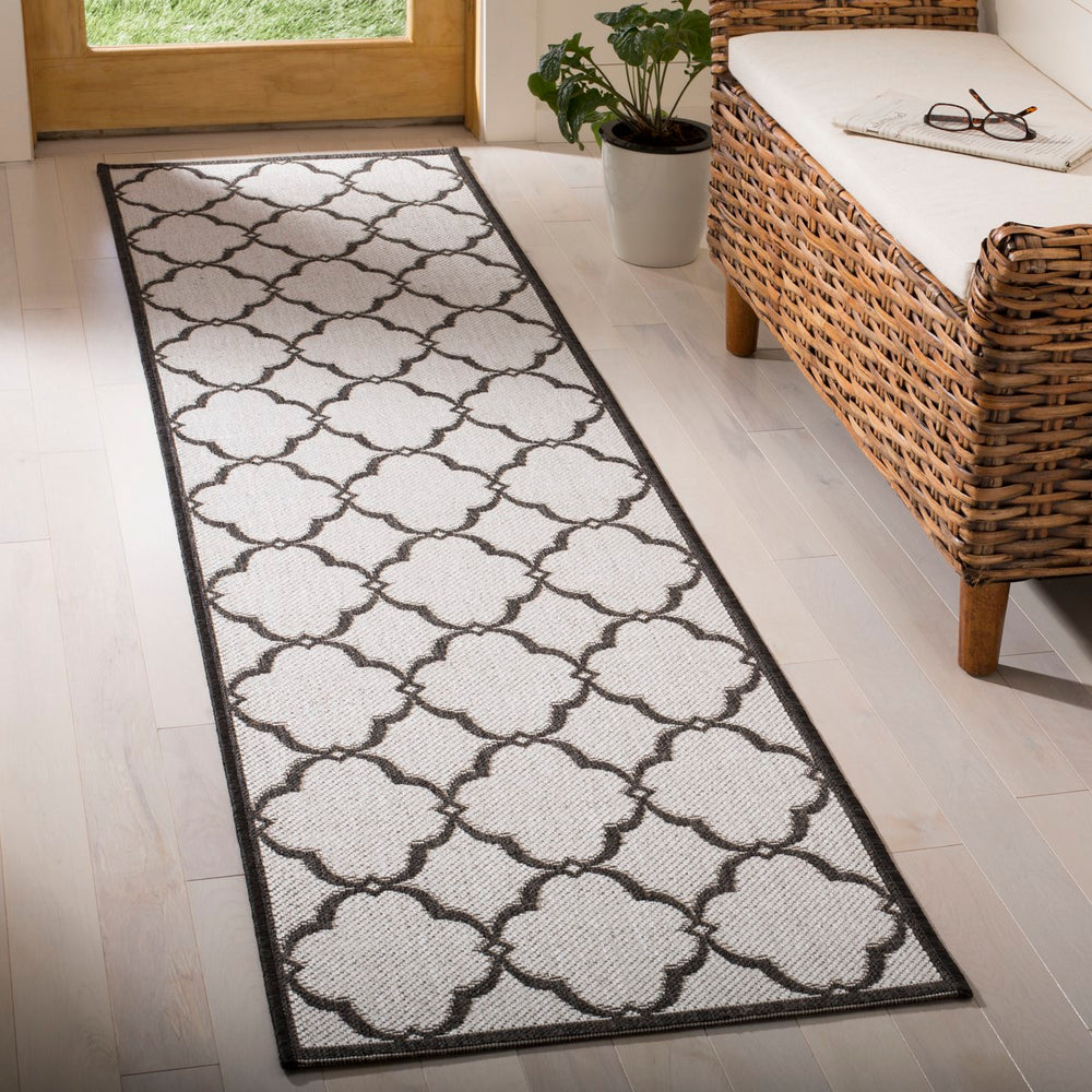Safavieh Linden LND125 Power Loomed Rug