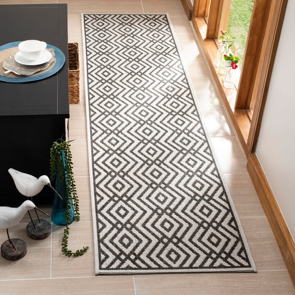 Safavieh Linden 126 PowerLoomed 100% Polypropylene Pile Indoor/ Outdoor Rug LND126A-5