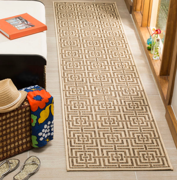 Safavieh Linden LND128 Power Loomed Rug