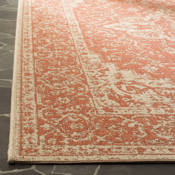 Safavieh Linden 137 PowerLoomed 100% Polypropylene Pile Indoor/ Outdoor Rug LND137P-5