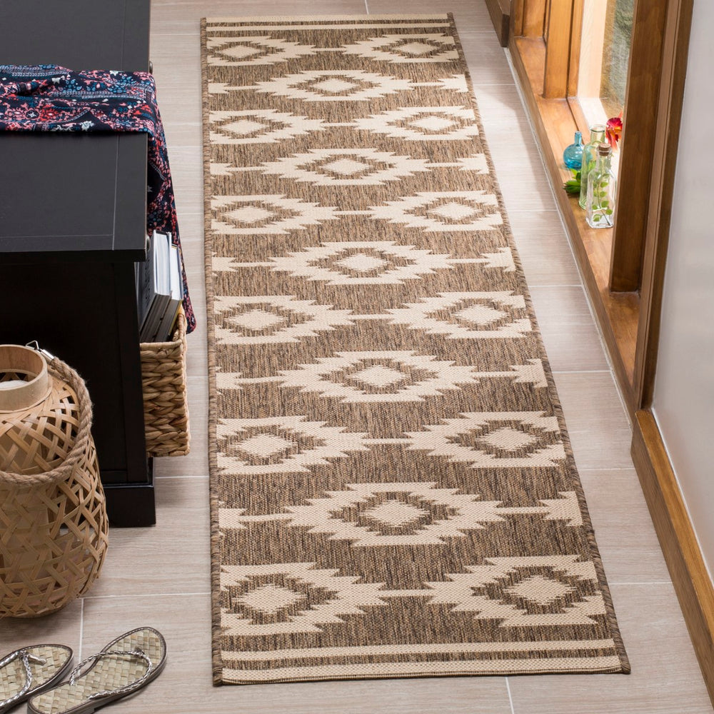 Safavieh Linden LND171 Power Loomed Rug