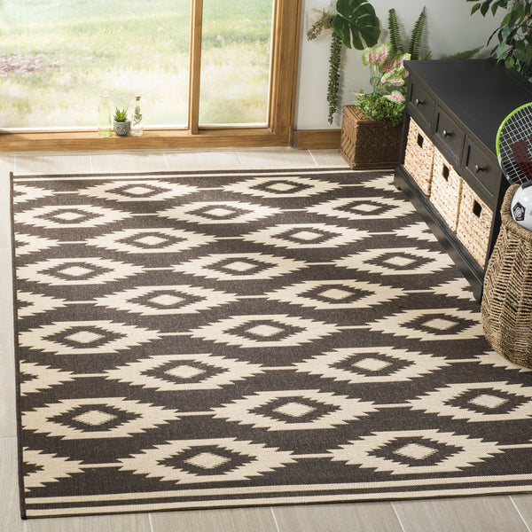 Safavieh Linden 171 PowerLoomed 100% Polypropylene Pile Indoor/ Outdoor Rug LND171U-5