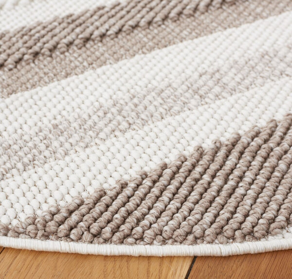 Safavieh Lotus 101 Transitional Power Loomed Rug Ivory / Beige LOT101A-9