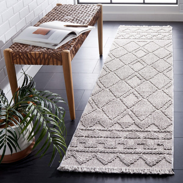 Safavieh Lotus 105 Transitional Power Loomed Rug Light Grey / Grey LOT105F-9