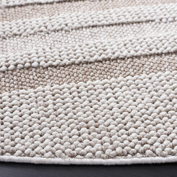 Safavieh Lotus 109 Transitional Power Loomed Rug Ivory / Beige LOT109A-9