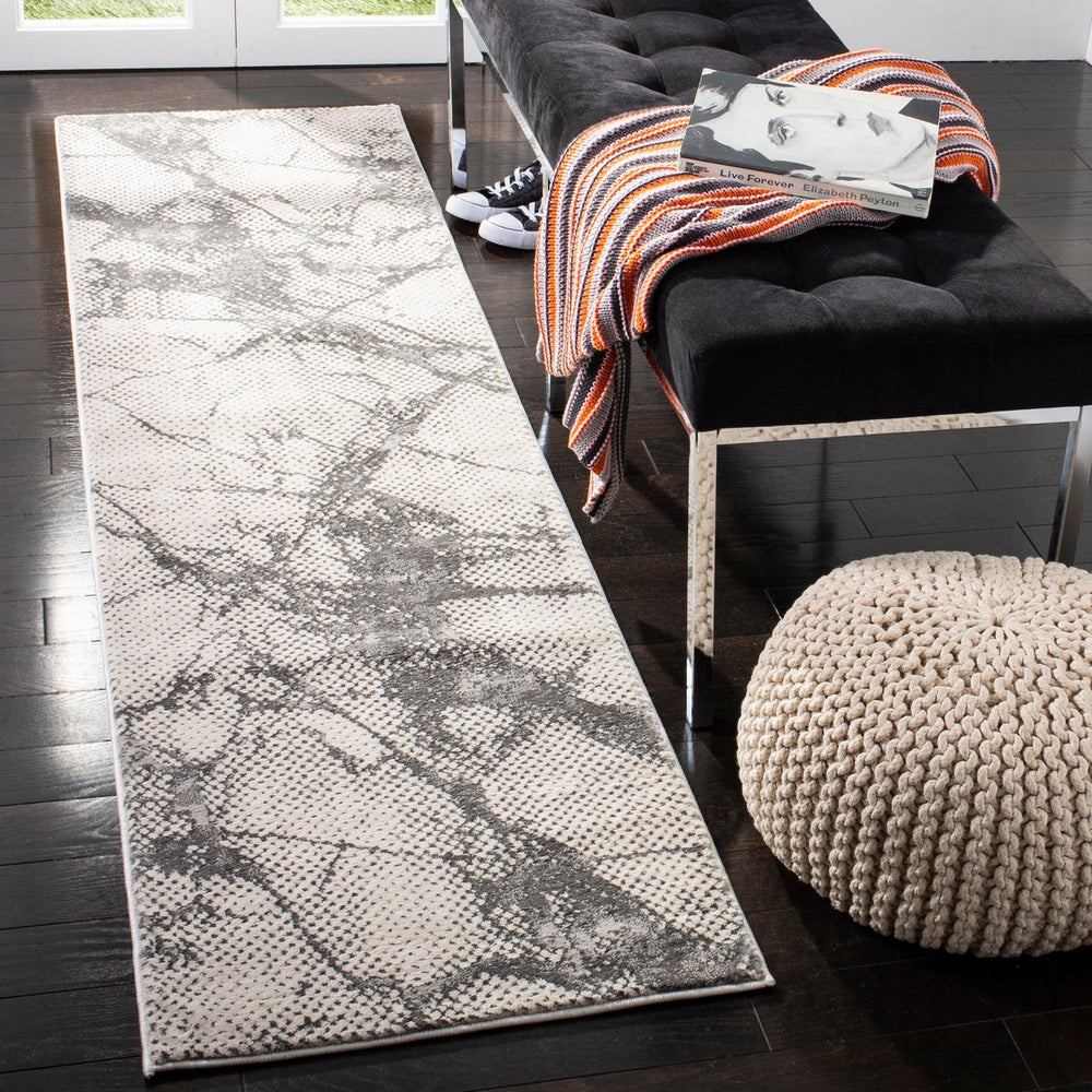 Safavieh Lurex LUR187 Power Loomed Rug