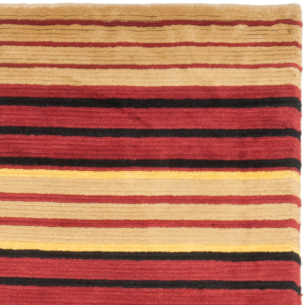 Safavieh LX116 Hand Tufted Rug