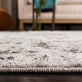 Safavieh Madison 611 Power Loomed Polypropylene Pile Rug MAD611G-8SQ