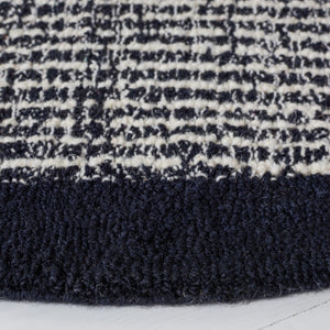 Safavieh Metro 151 Hand Tufted Pile Content: 100% Wool | Overall Content: 80% Wool 20% Cotton Rug MET151Z-8