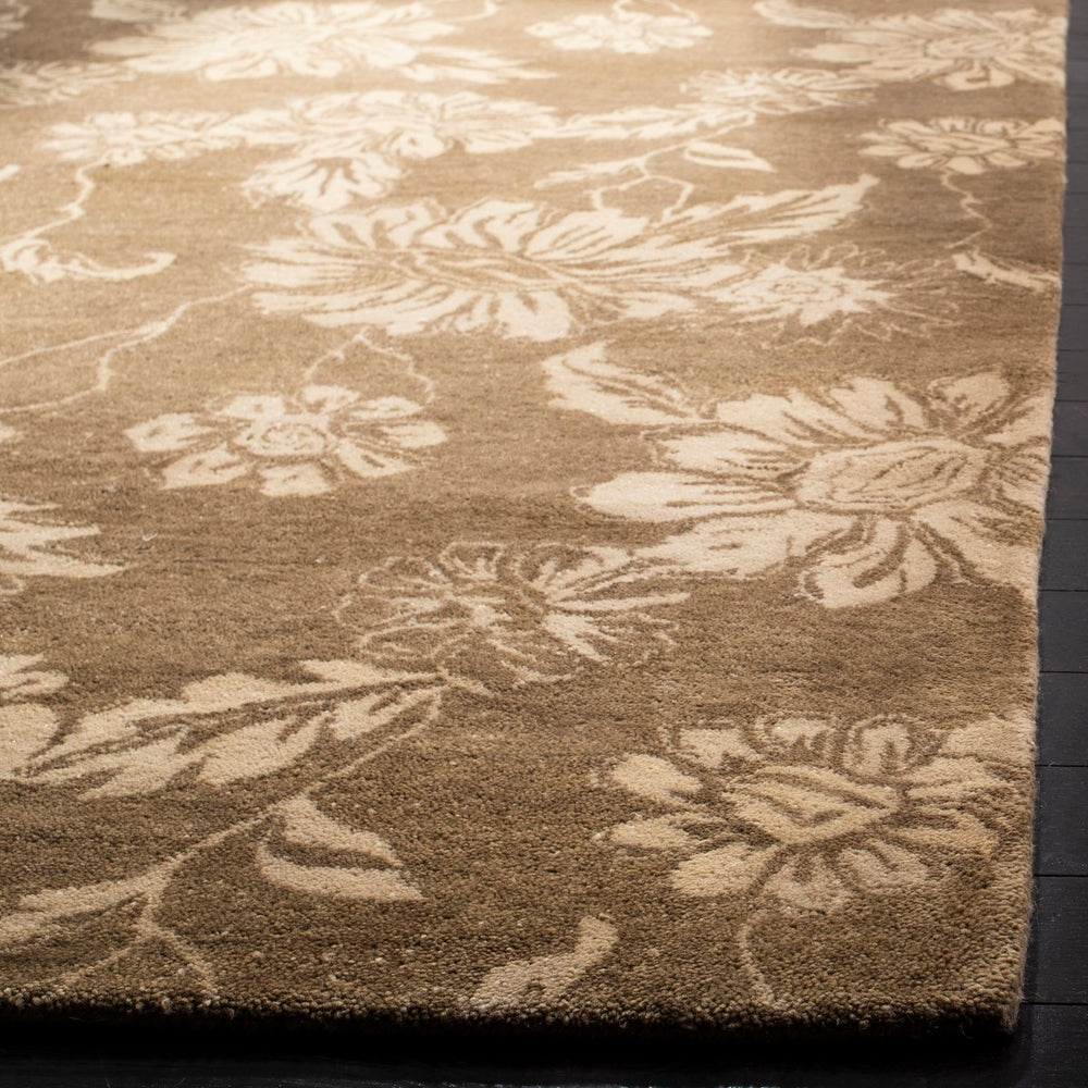 Safavieh Metro MET312 Hand Tufted Rug