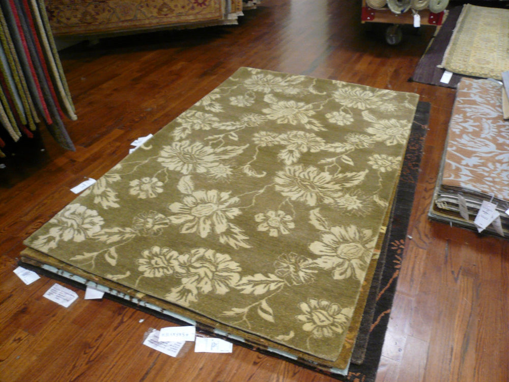 Safavieh Metro MET312 Hand Tufted Rug