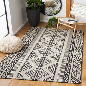 Safavieh Metro 452 Hand Tufted Wool and Cotton with Latex Contemporary Rug MET452Z-8