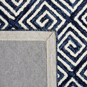 Safavieh Metro 455 Hand Tufted Wool and Cotton with Latex Contemporary Rug MET455N-8