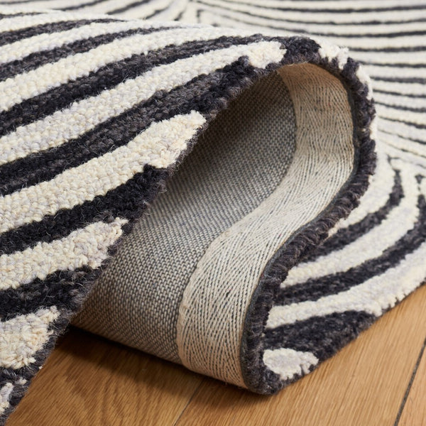 Safavieh Metro 456 Hand Tufted Wool and Cotton with Latex Contemporary Rug MET456Z-8