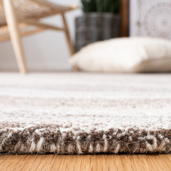 Safavieh Metro 505 Hand Tufted Wool and Cotton with Latex Rug MET505T-9