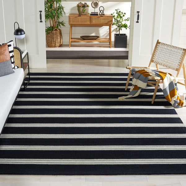 Safavieh Metro 601 Hand Tufted 100% Wool Pile Rug MET601Z-8