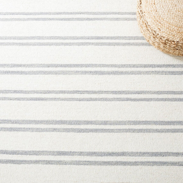 Safavieh Metro 604 Hand Tufted 100% Wool Pile Rug MET604A-8