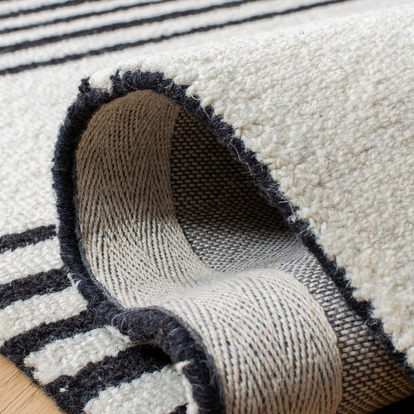 Safavieh Metro 609 Hand Tufted 100% Wool Pile Rug MET609A-8