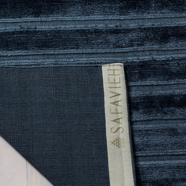 Safavieh Mirage MIR131 Hand Loomed Rug