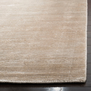 Safavieh Mirage MIR234 Hand Loomed Rug