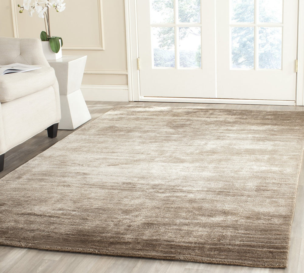 Safavieh Mirage MIR531 Hand Loomed Rug