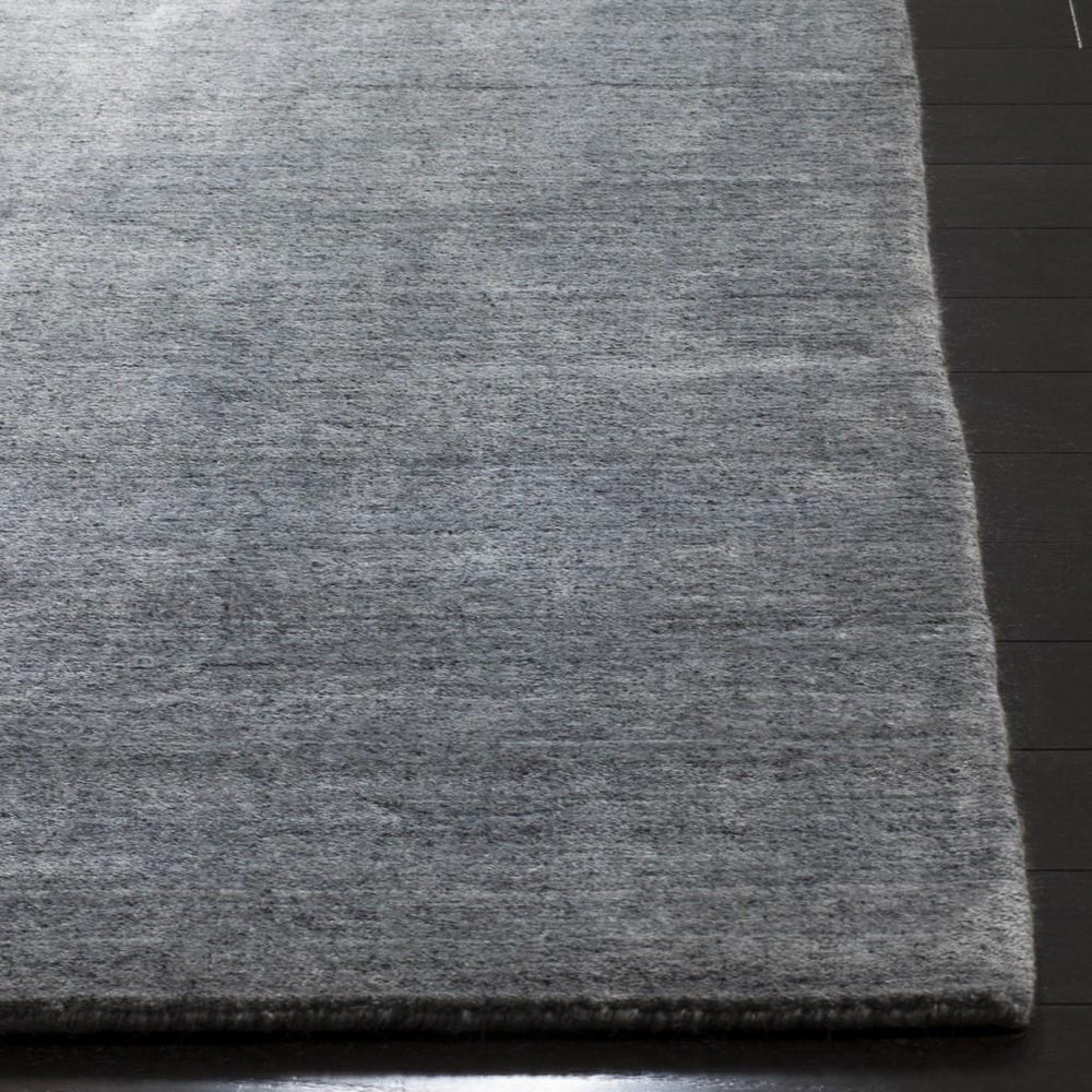 Safavieh Mirage MIR533 Hand Loomed Rug