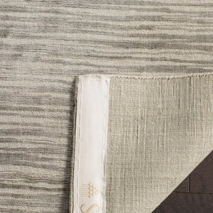 Safavieh Mirage MIR635 Hand Loomed Rug