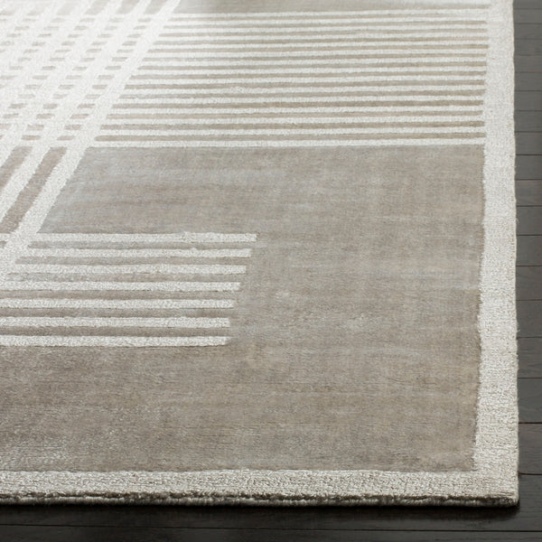 Safavieh Mirage MIR650 Hand Loomed Rug